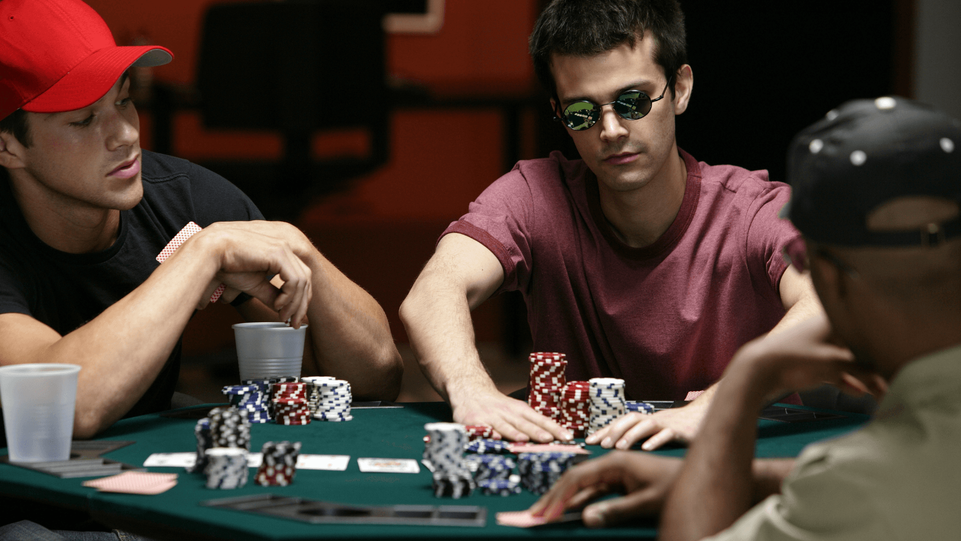 Tournament vs Ring Games: What’s the Difference in Poker Rules for Beginners?
